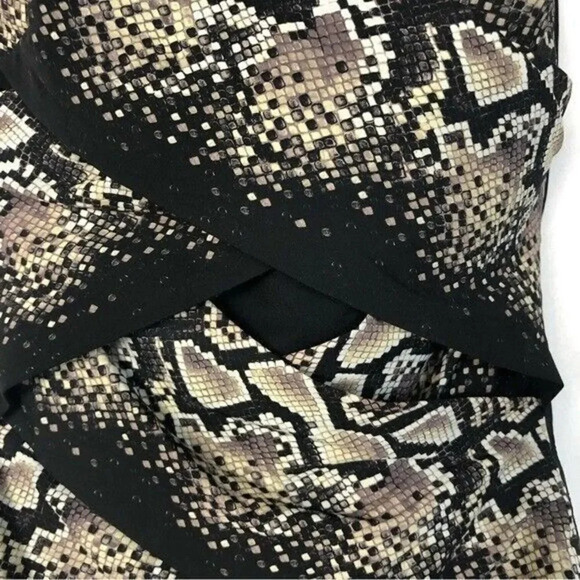 Gottex Swim Black Solid Snake Skin One Piece Swimsuit 8 - Picture 4 of 4